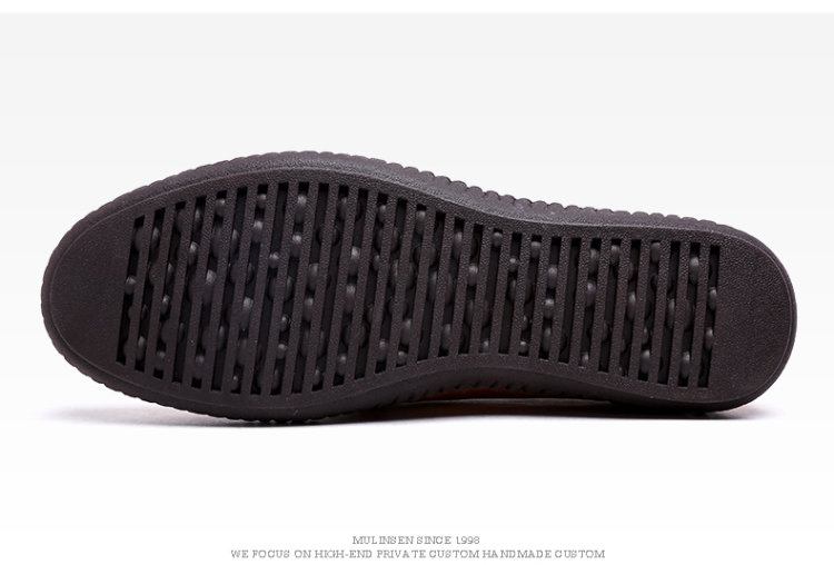 q016200 品牌:木林森 鞋面材质:牛皮 内里材质:猪皮 鞋底材质:其他
