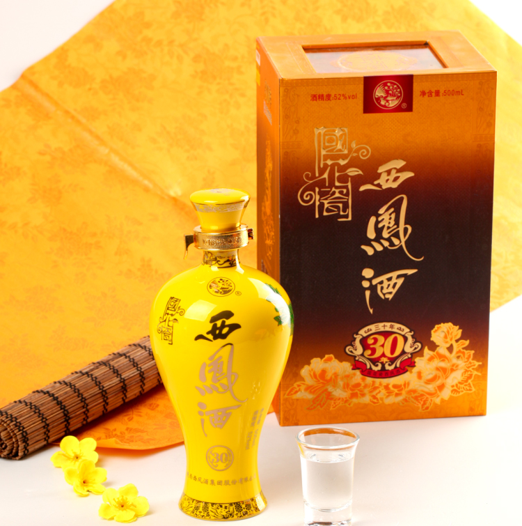 52度国花瓷西凤酒30 500ml/瓶