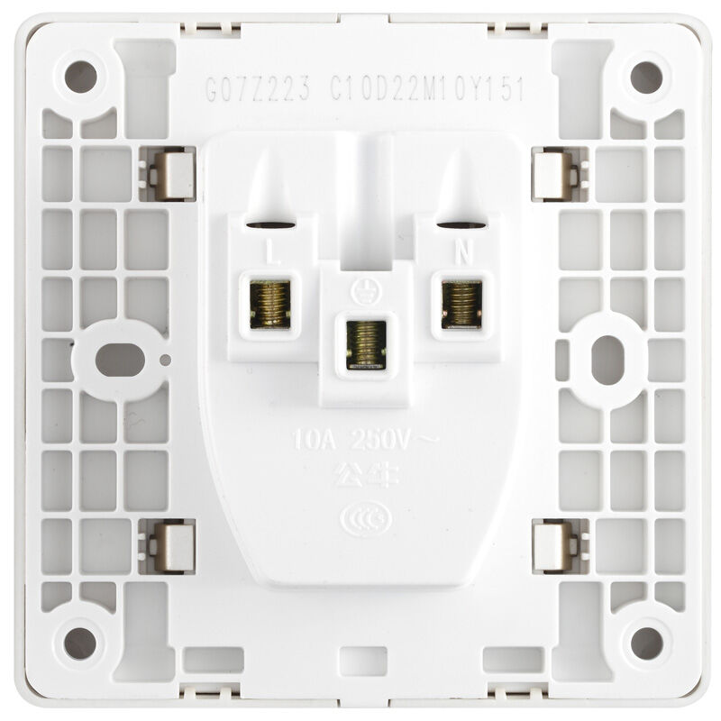 三位五孔墙壁插座 g07z223(u6) 品牌:公牛 产地:中国大陆 是否带开关