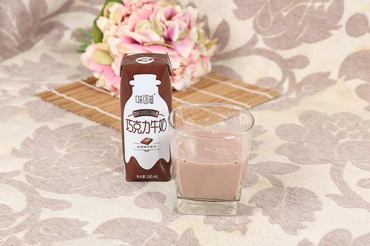 伊利味可滋巧克力牛奶240ml*12盒/箱