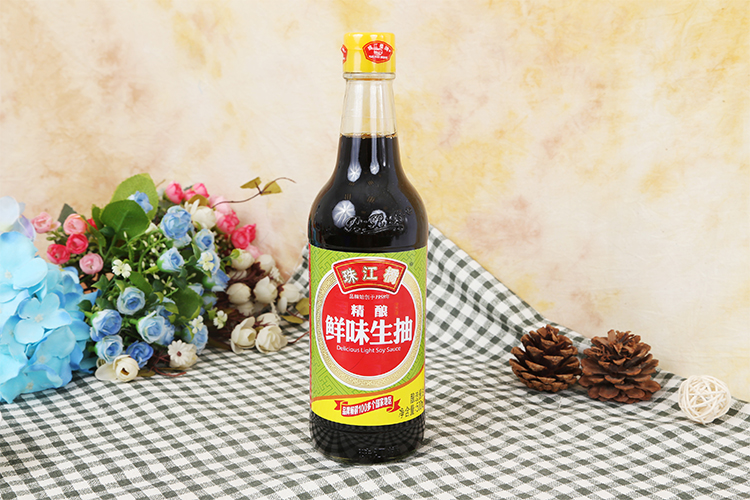 珠江桥精酿鲜味生抽500ml/瓶